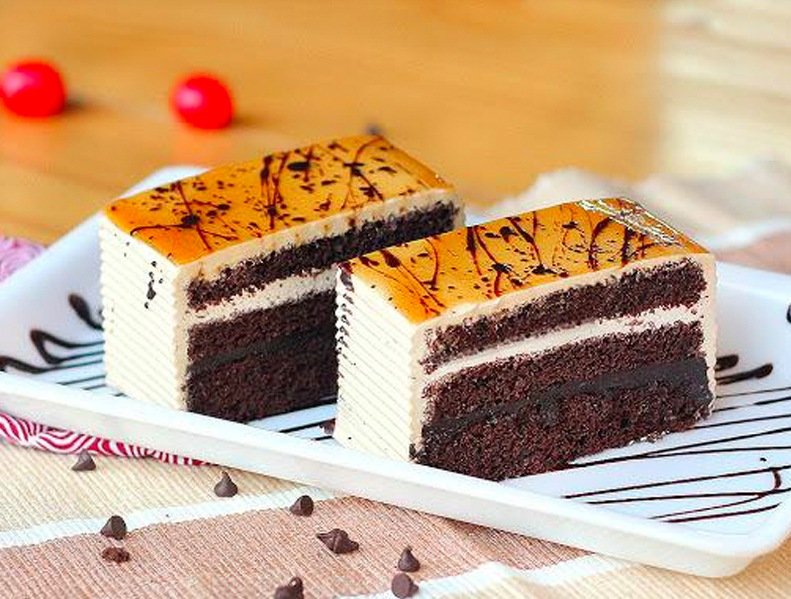Chocolate N Pineapple Cake *Weird Combinations* #bakingo - YouTube