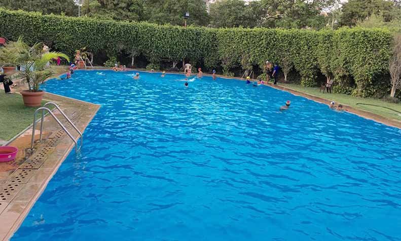 malibu-towne-swimming-pool-gurgaon