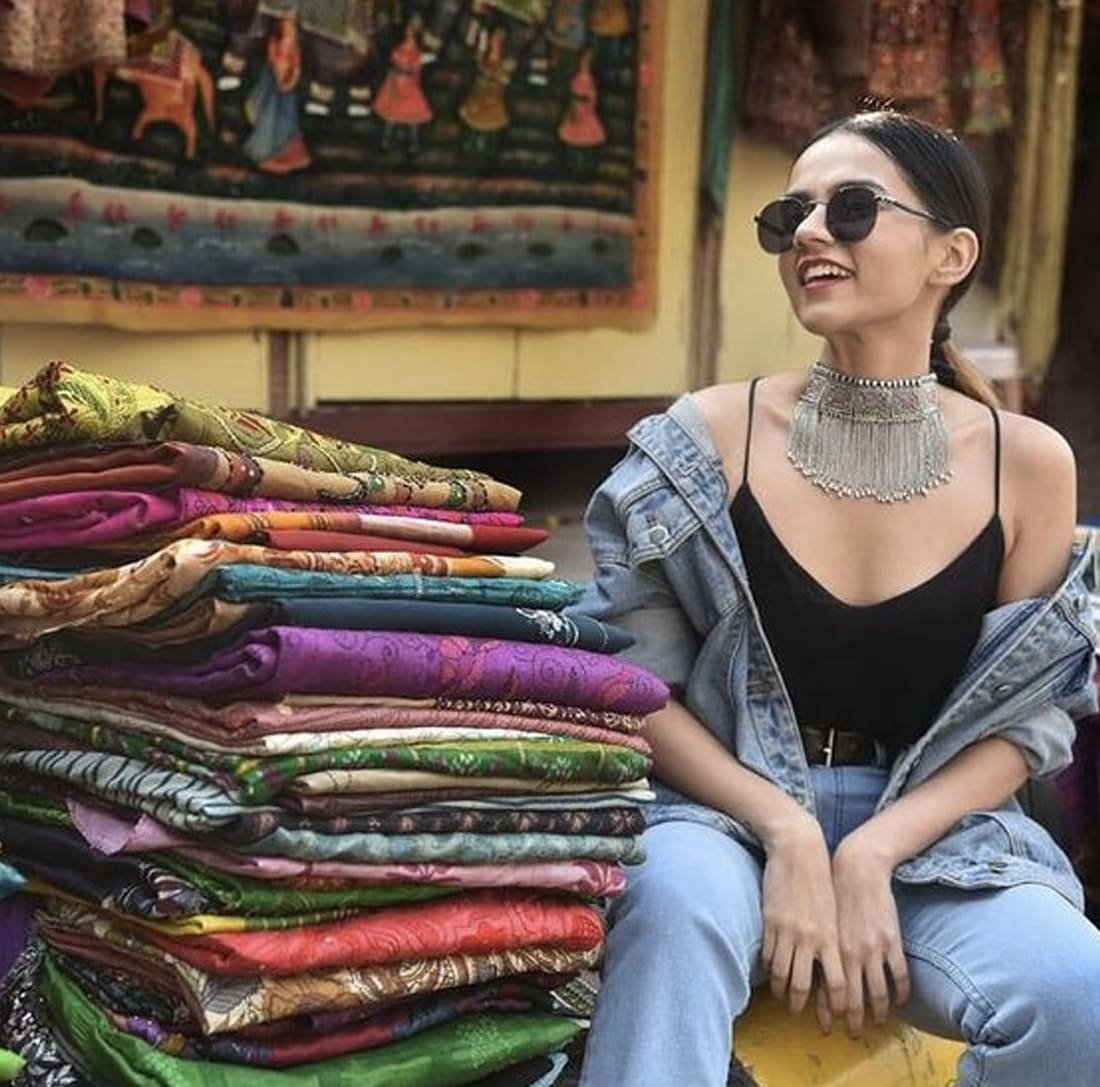 Arjun Marg Market - Gurgaon's Hidden Gem for Affordable Fashion!