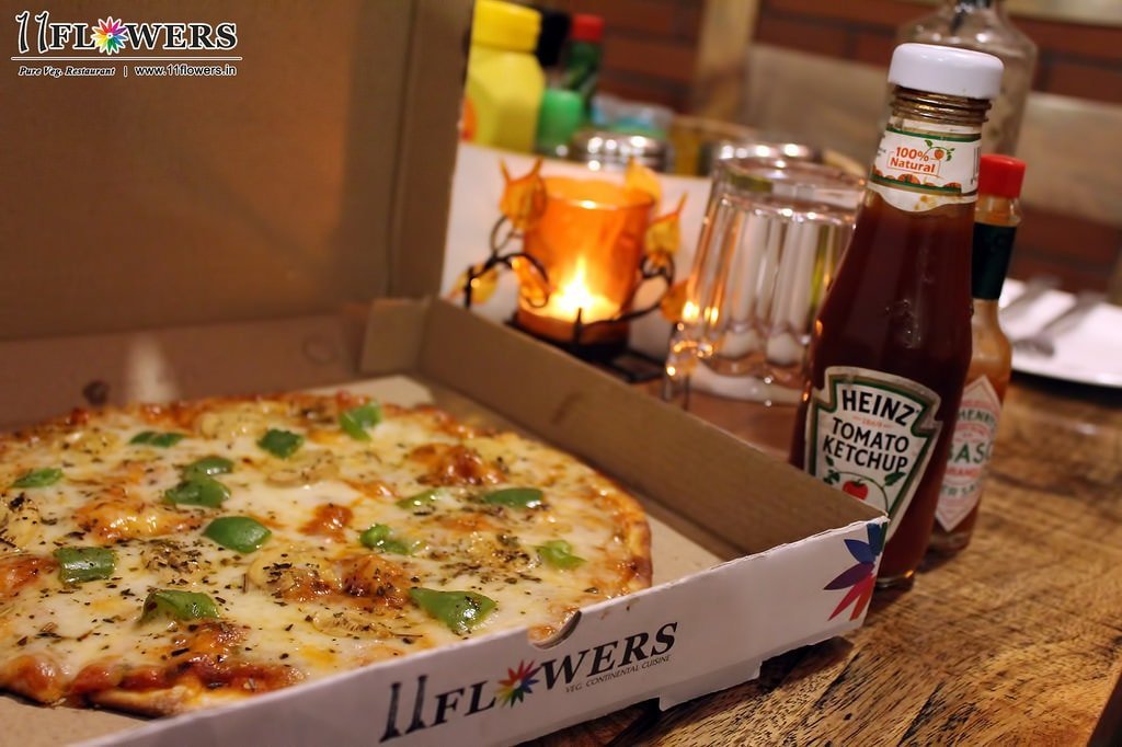 11-flowers-best-restaurant-in-vrindavan