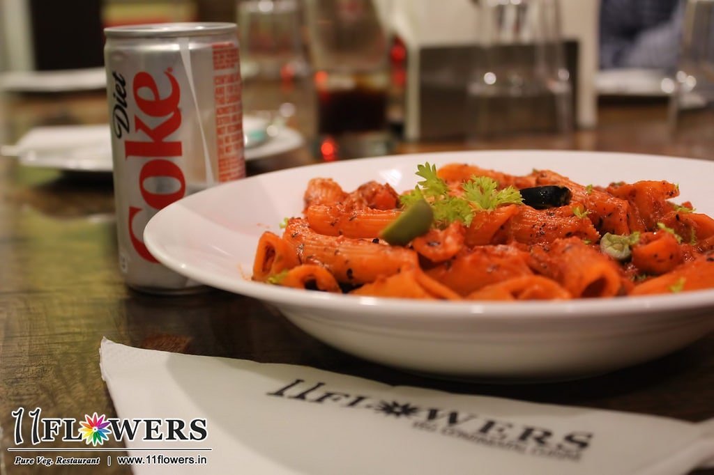 11-flowers-best-restaurant-in-vrindavan