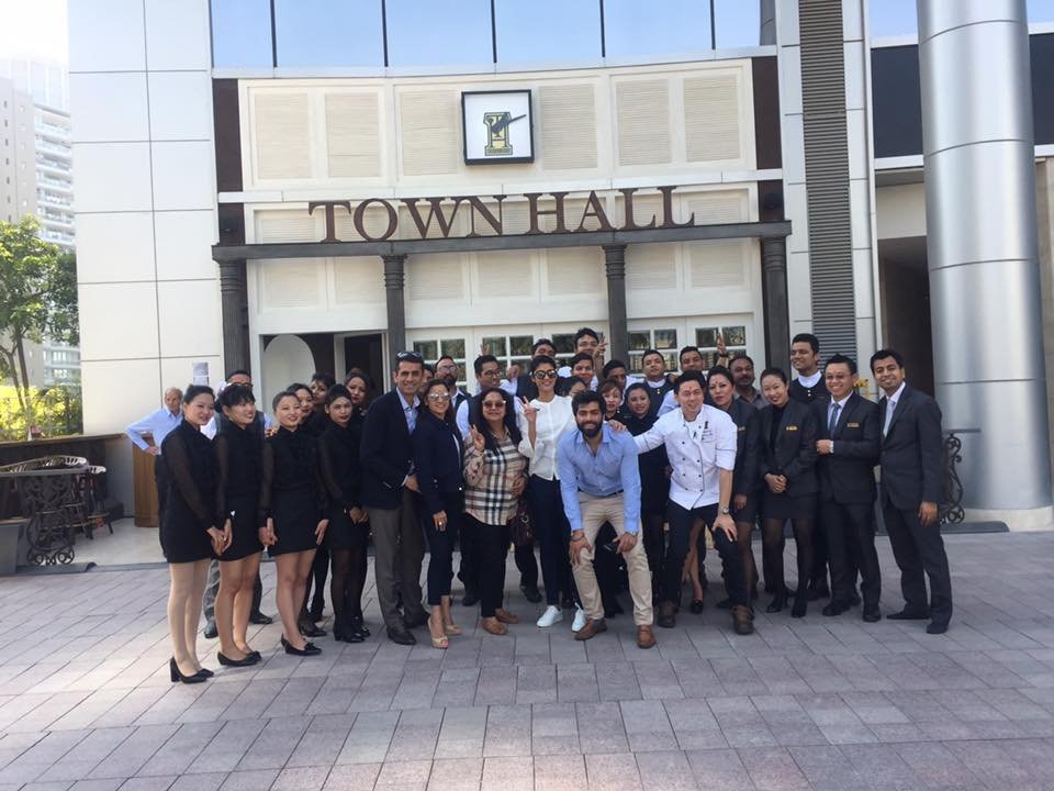 town-hall-restaurant-golf-course-road-gurgaon