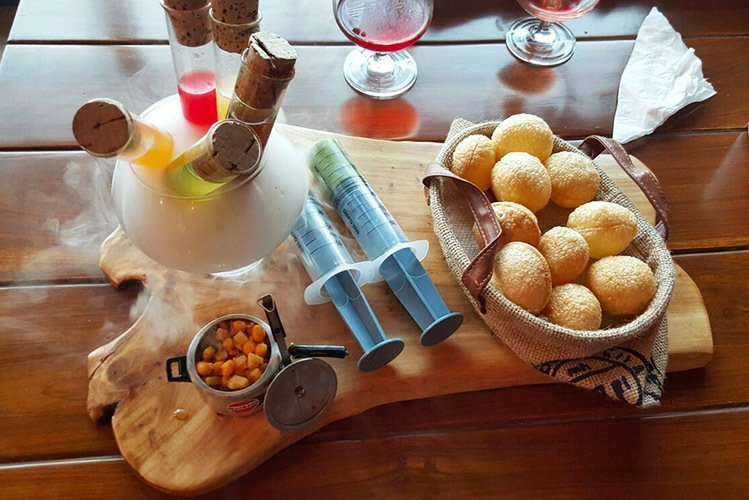Best-Restaurants-in-Gurgaon molecule-air-bar-sector-29-gurgaon