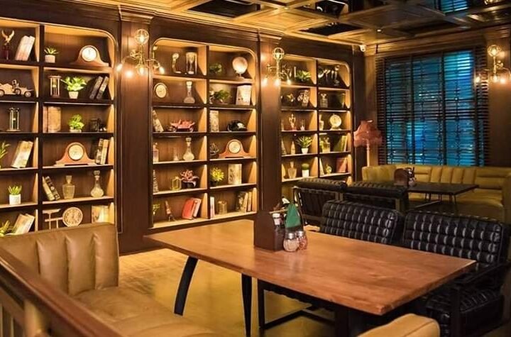 Go Back To The Golden Era With Gurgaon's All-New Distillery!