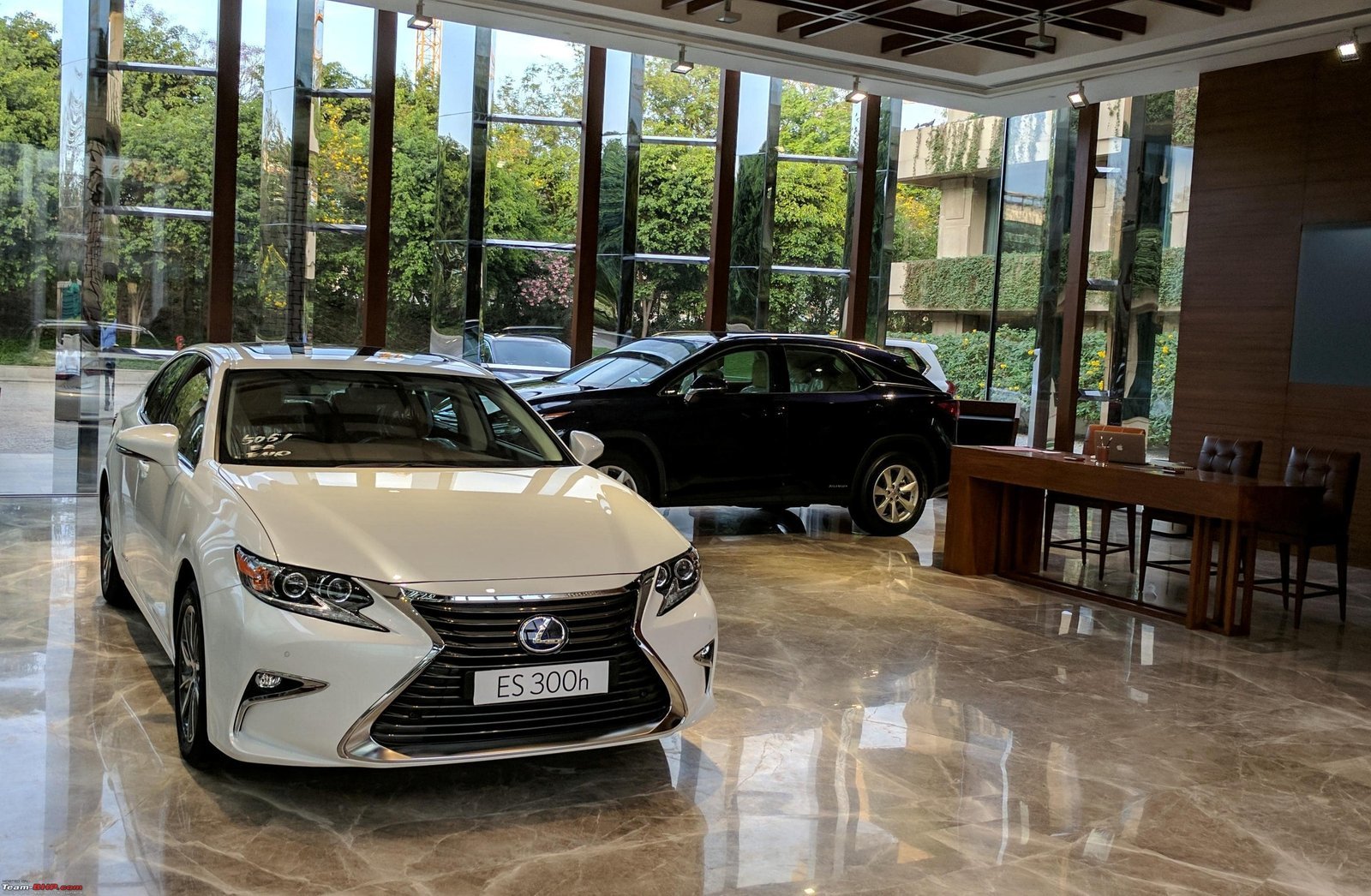 Lexus-Showroom-Now-Open-The-Oberoi-Gurgaon lexus-showroom-the-oberoi-gurgaon