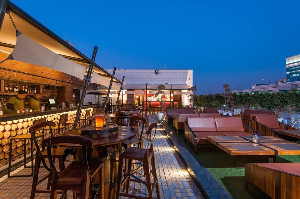 roots cafe in the park gurgaon