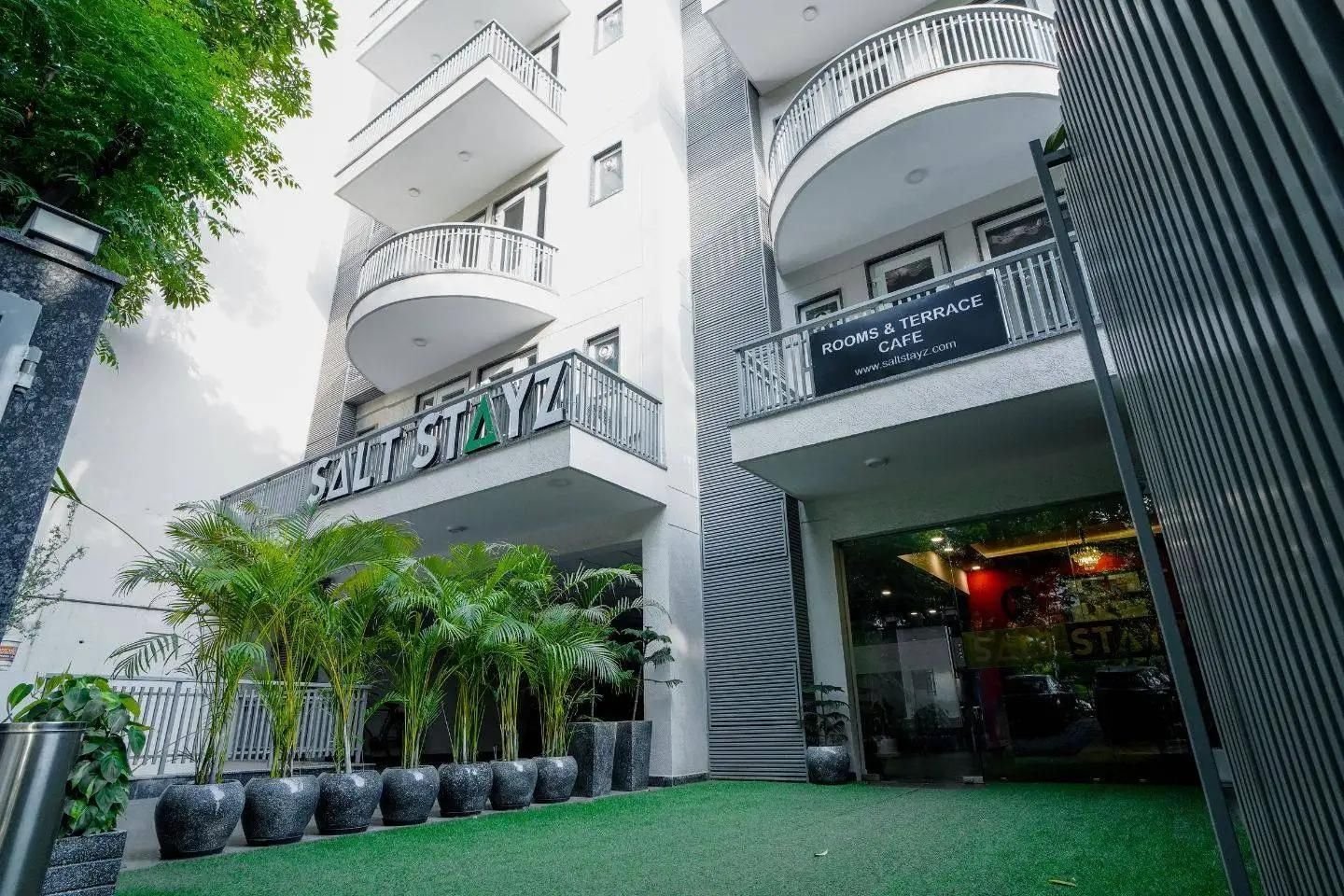 Saltstayz Hotels Near Huda City Center