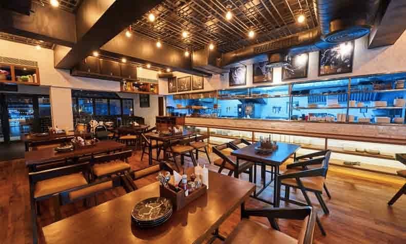 best-wine-bars-in-gurgaon ampm-cafe-bar-galleria-market-gurgaon