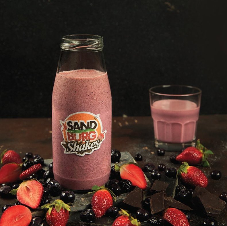 sandburg shakes gurgaon berry-blast-shake-sandburg-shakes-gurgaon