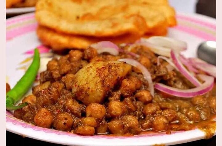 Chhole Bhature, Anyone? Best Places to Eat Chhole Bhature in Gurgaon