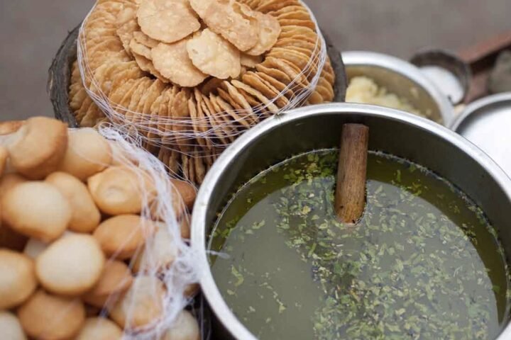 10 must-visit places for diehard Pani Puri lovers in Gurgaon