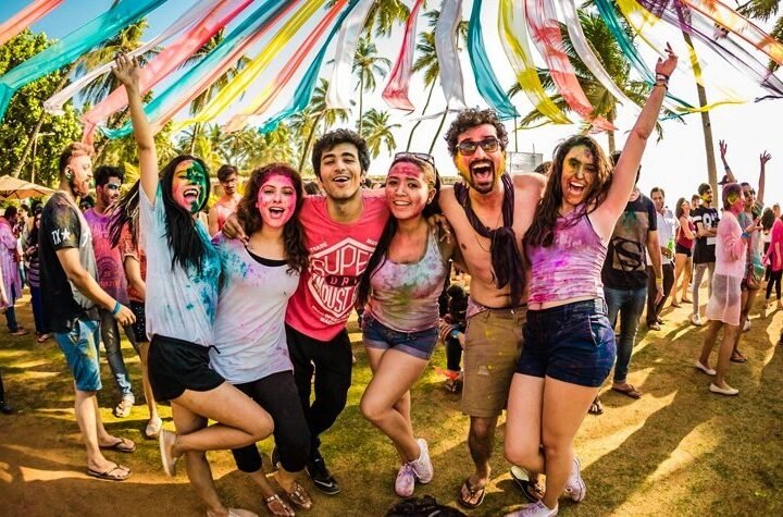 15 Best Holi Party Options in Gurgaon to Choose From For an All New Experience!