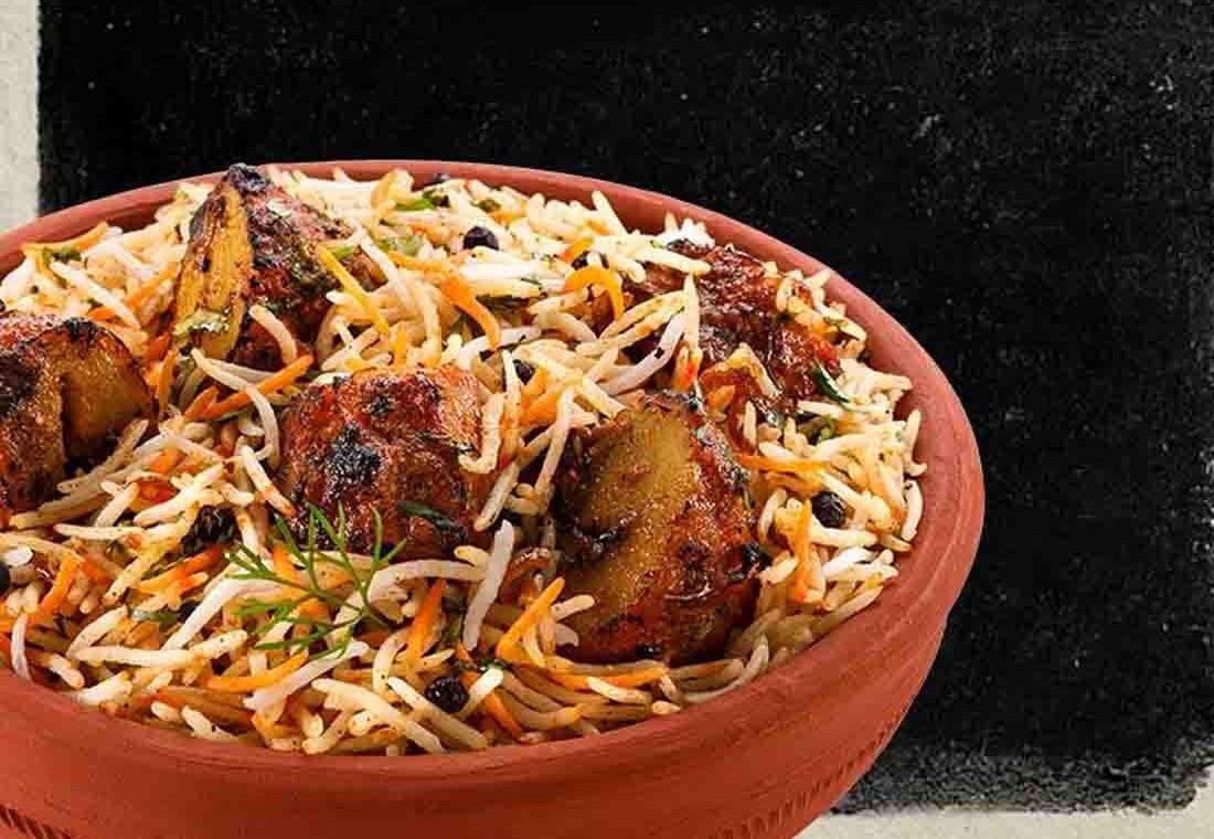 15 Variants of Mouth-Watering Dum Biryani At This Place in Gurgaon