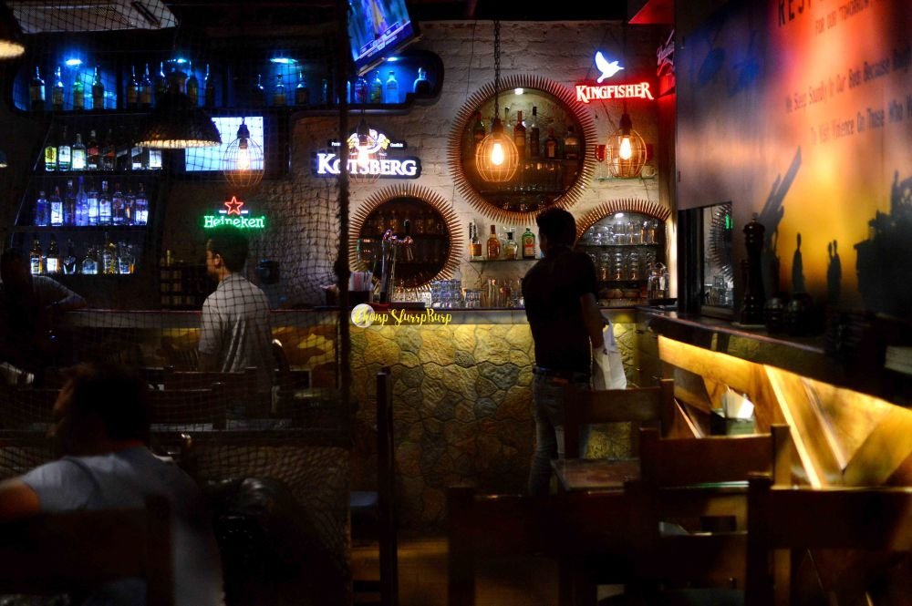 bunker cafe cross point mall gurgaon