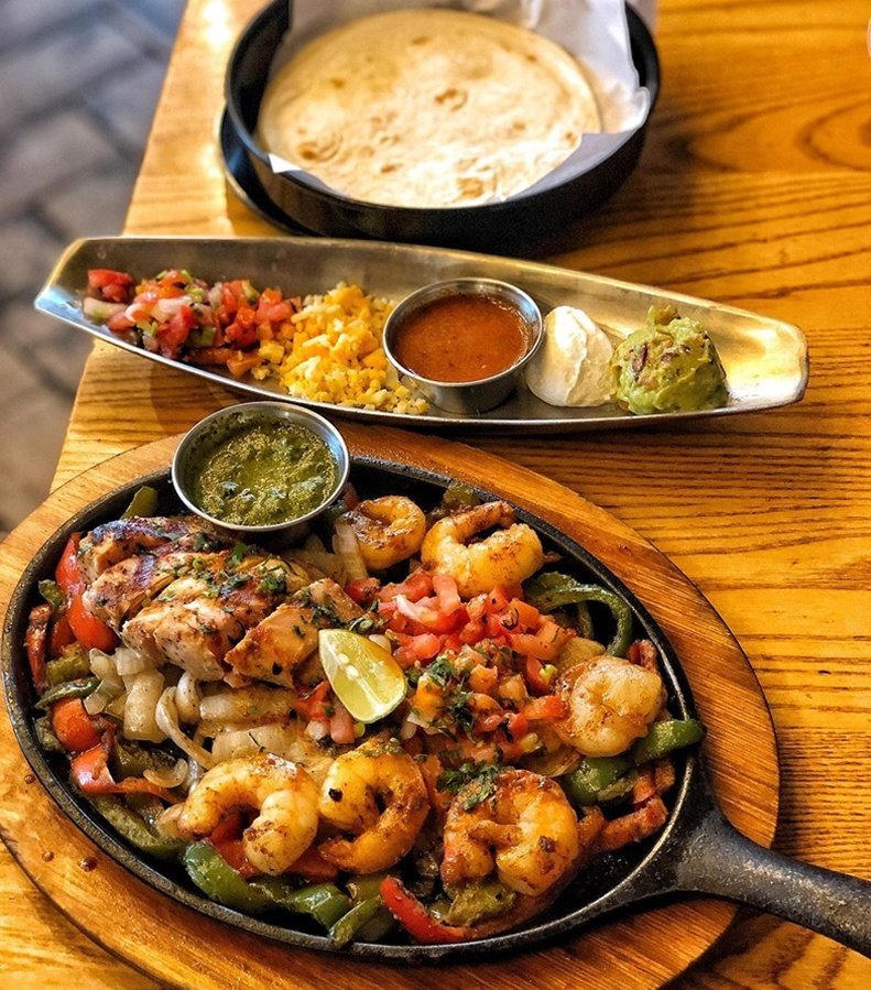 chilis grill bar gurgaon