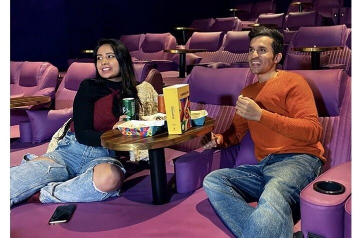 Watch Movies LIKE A BOSS at India’s First Bed Lounge Cinema Is Now Open In Gurgaon!