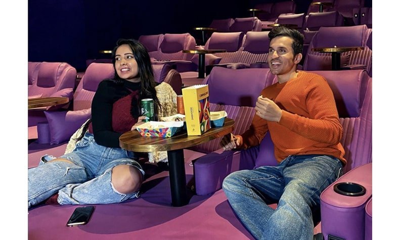 Watch Movies LIKE A BOSS at India’s First Bed Lounge Cinema Is Now Open In Gurgaon!