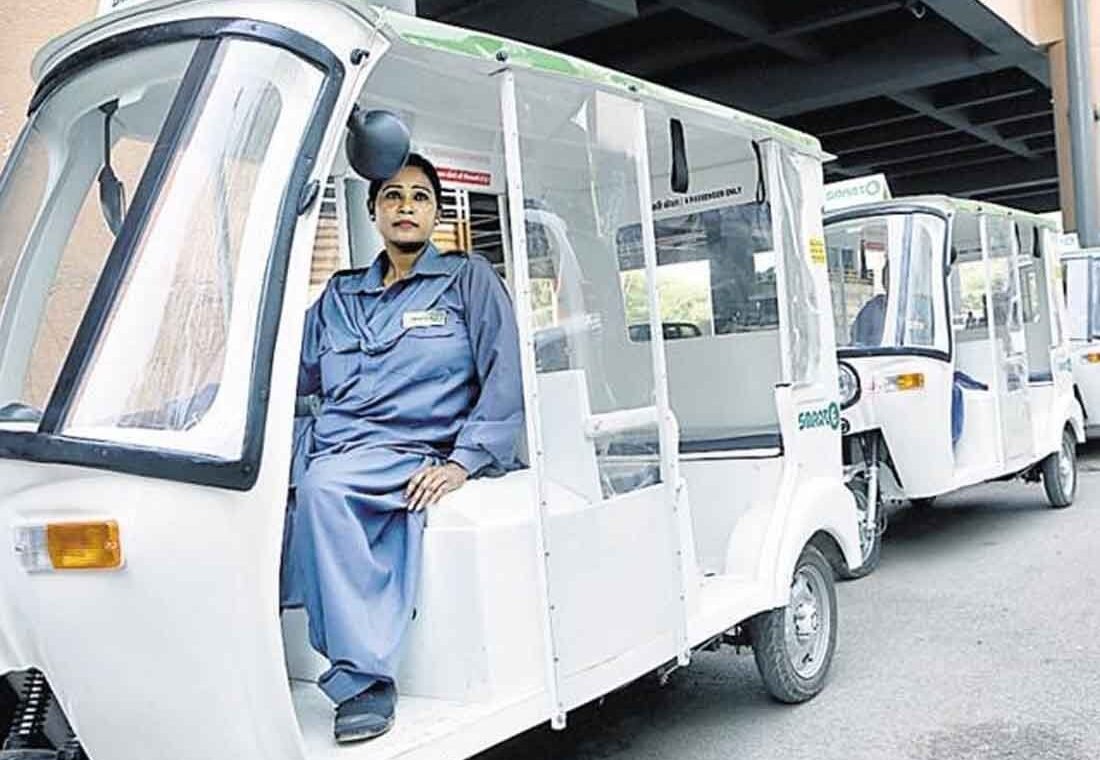 1000 Smart E-Rickshaws Launched In Gurgaon, In Partnership with Delhi Metro