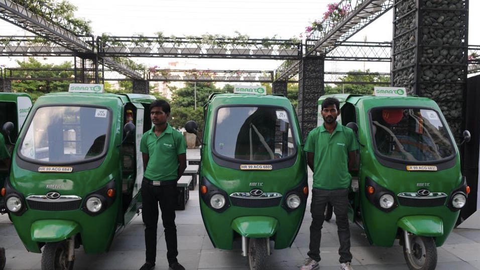 Smart-E-Rickshaws-Partnership-Delhi-Metro-Gurgaon e-rikshwas-gurgaon
