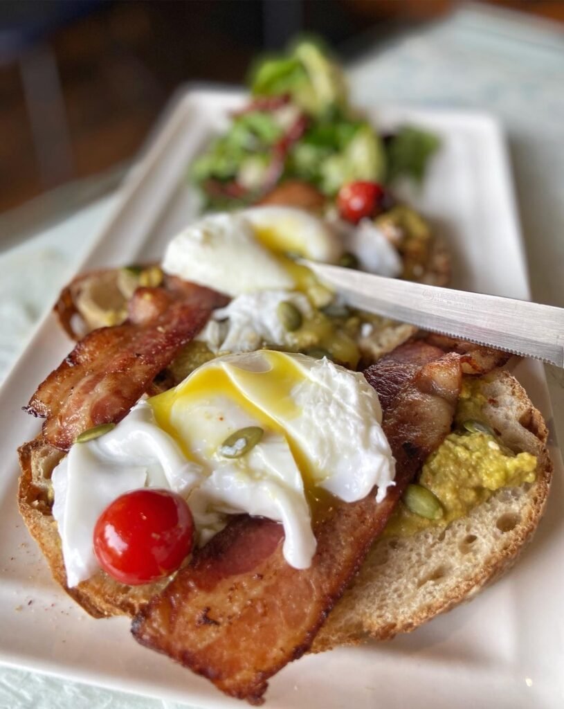 egg benedicts the joint cafe gurgaon