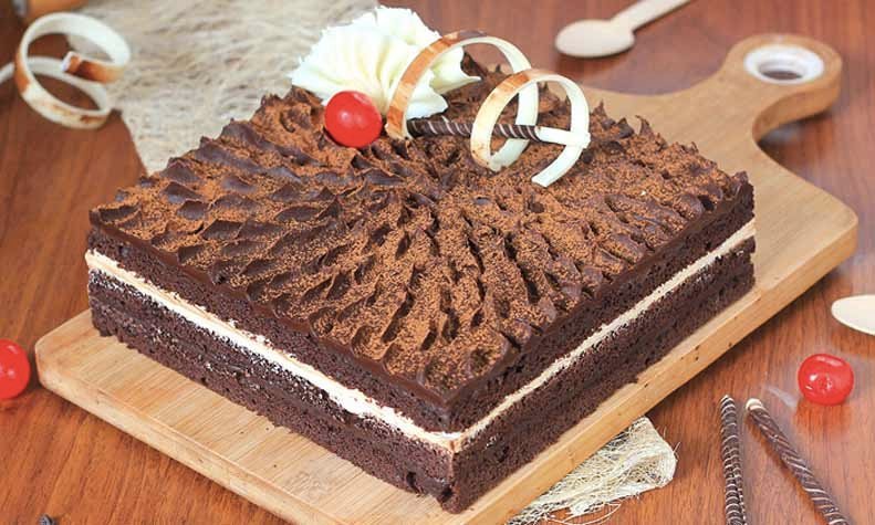 Spice Things Up With Floweraura’s Online Cake Delivery In Gurgaon