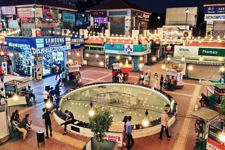Everything You Can Do In Galleria Market, Gurgaon