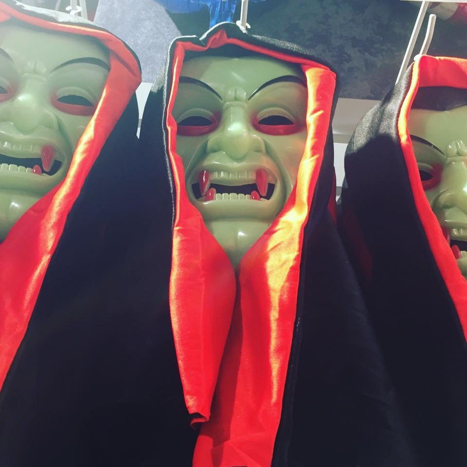 halloween-outfit-stores-gurgaon halloween-costumes-shopping-gurgaon