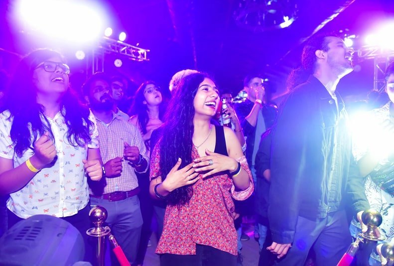 imperfecto patio live music gurgaon