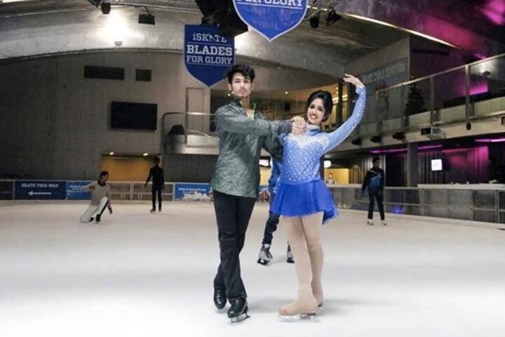 iSKATE – Ice Skating Rink and Cafe