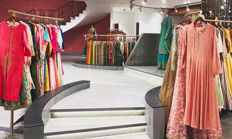 meena bazaar mg road gurgaon