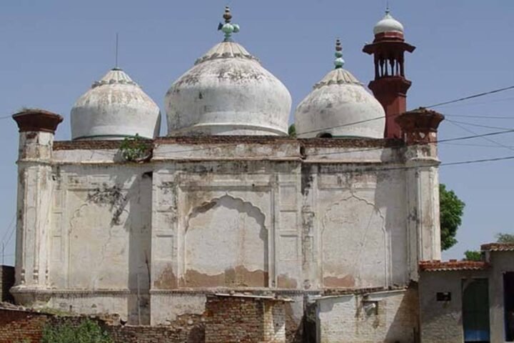 Mosques (Masjids) in Gurgaon | Jama Masjid, Anjuman Masjid, Alwardi Masjid, Chauma Masjid