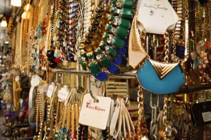 The Best Budget-Friendly Shopping Markets In Gurgaon