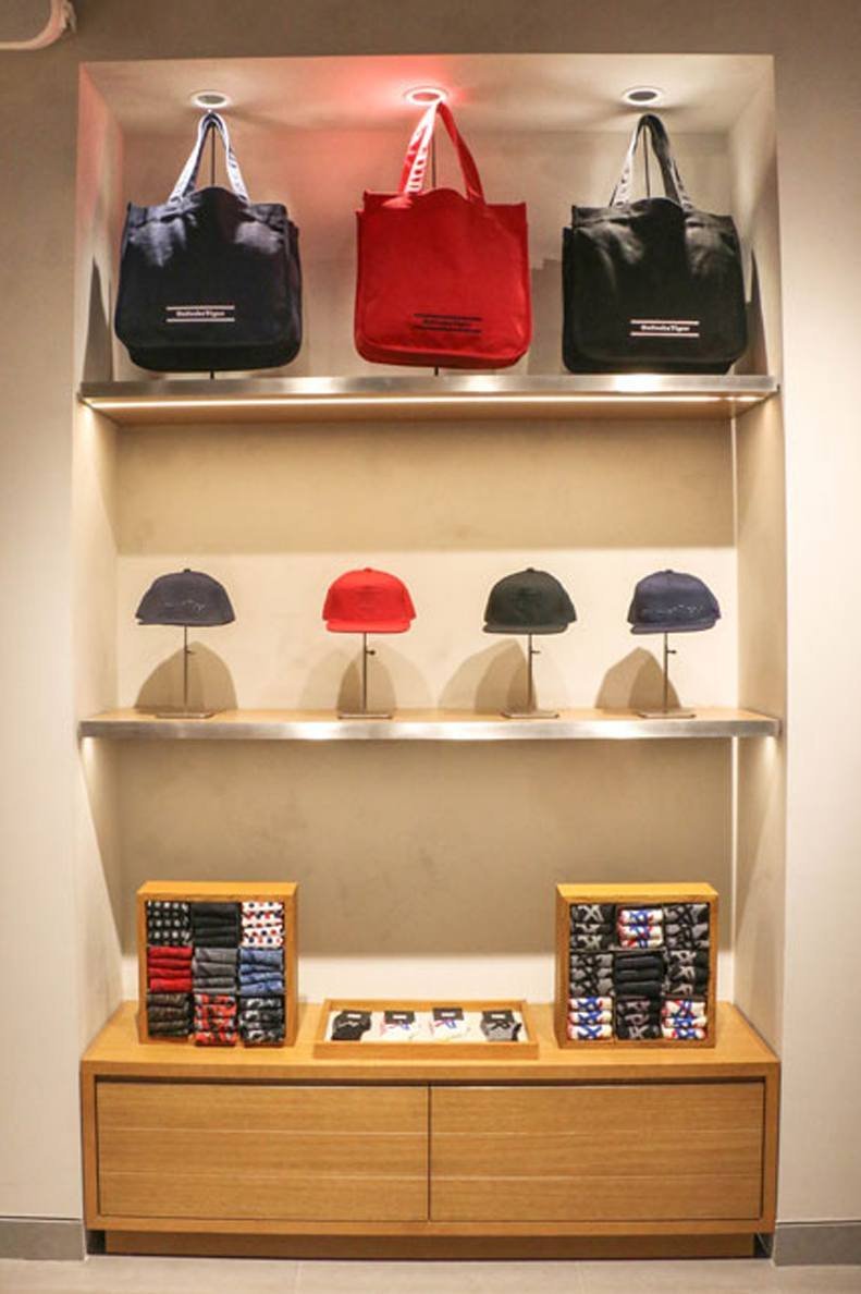 onitsuka-tiger-ambience-mall-gurgaon