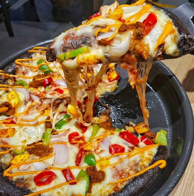 pizza hut black pan pizza