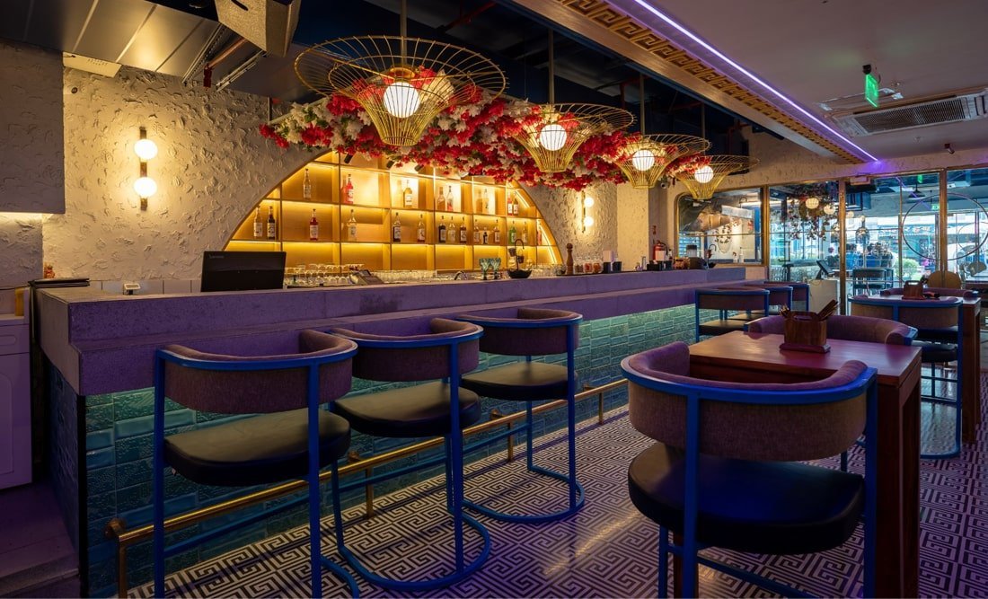 plaka-dlf-cyber-hub-gurgaon