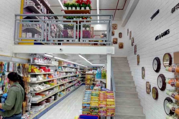 Kitchen & Dining, Beauty, Bath Accessories, Stationery & Lot More At Super 99 Gurgaon