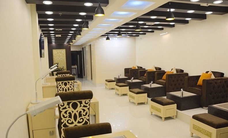 the mani pedi spa south point mall gurgaon