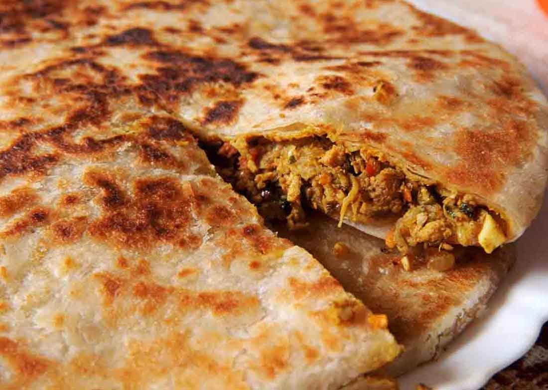56 Varieties of Amritsari Kulchas! At This Food Joint in Gurgaon