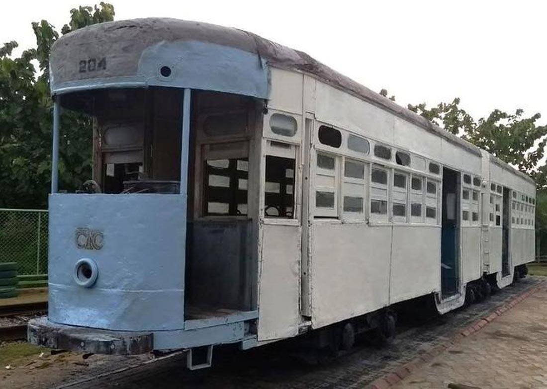 Calcutta's Vintage Tram from 1940's gets a new home in Gurgaon