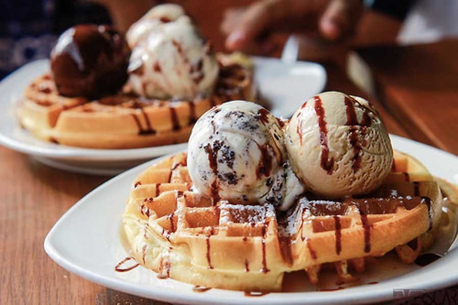 waffles am pm cafe bar gurgaon