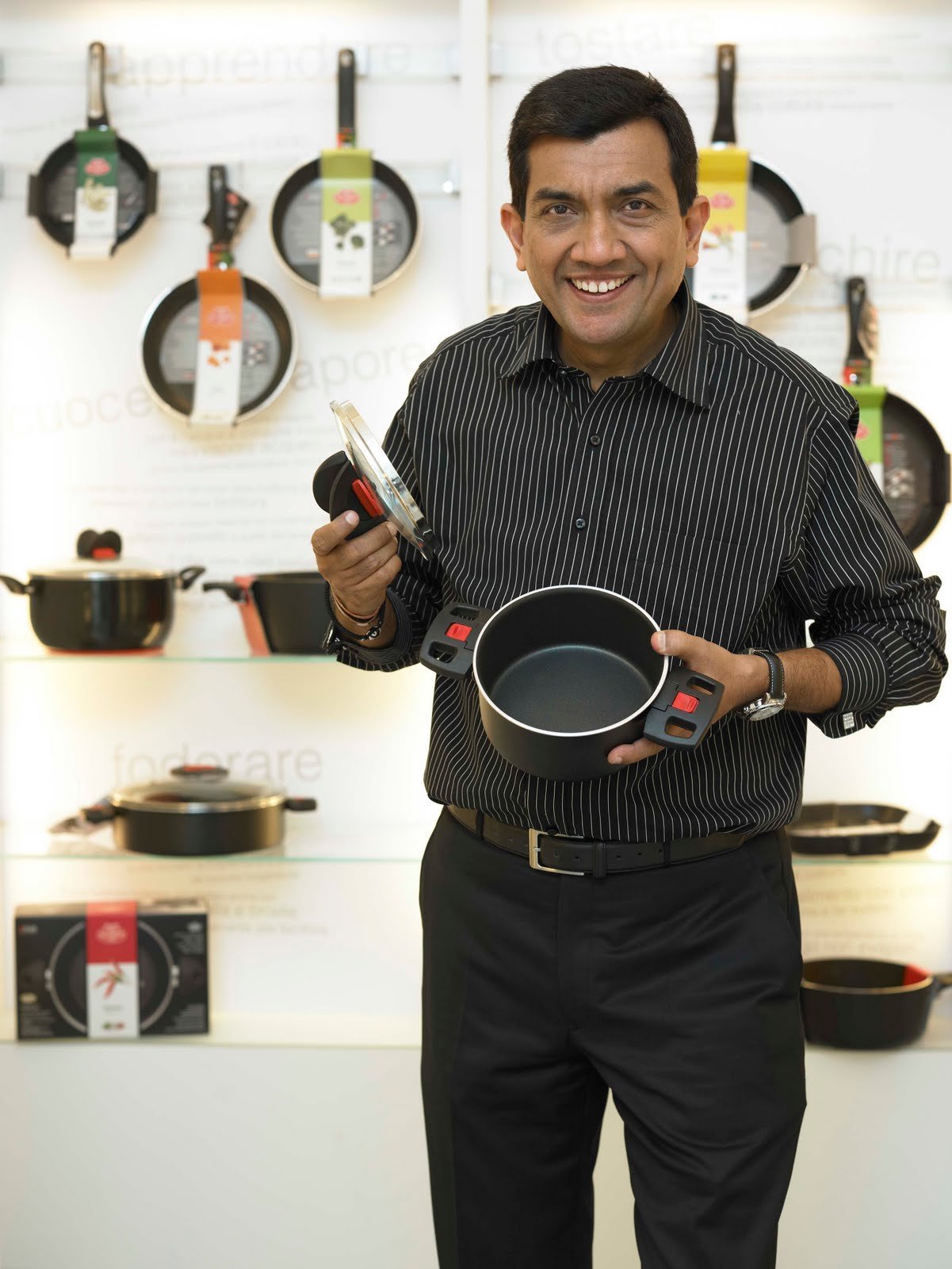 wonderchef galleria market gurgaon