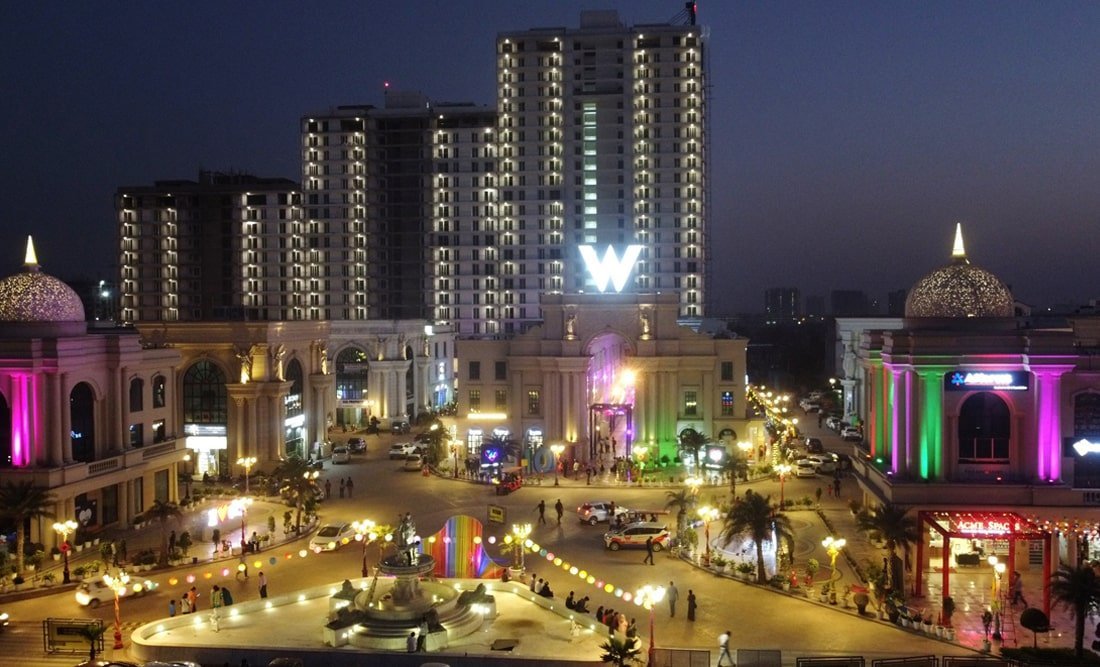 Enjoy The Best Family & Friends Outing At The World Street in Faridabad