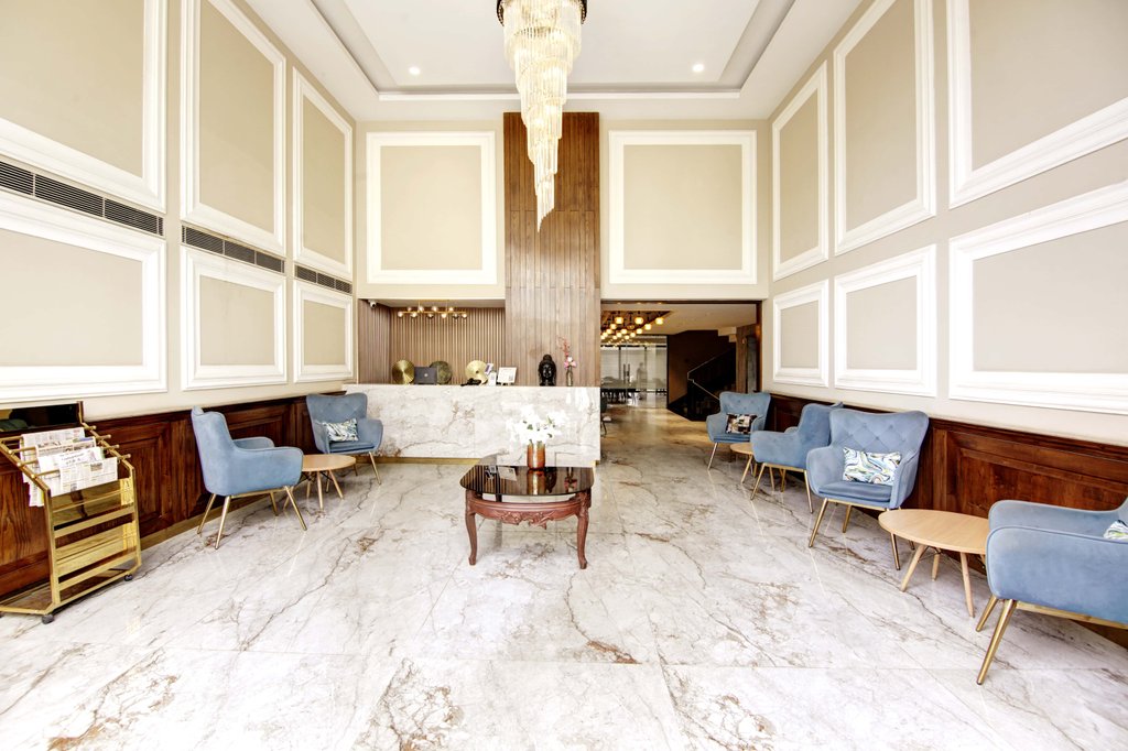 Hotel lobby lounge in Gurgaon